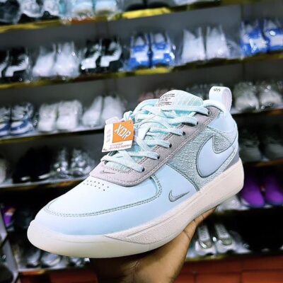 Blue Belengendary Nike Sneakers