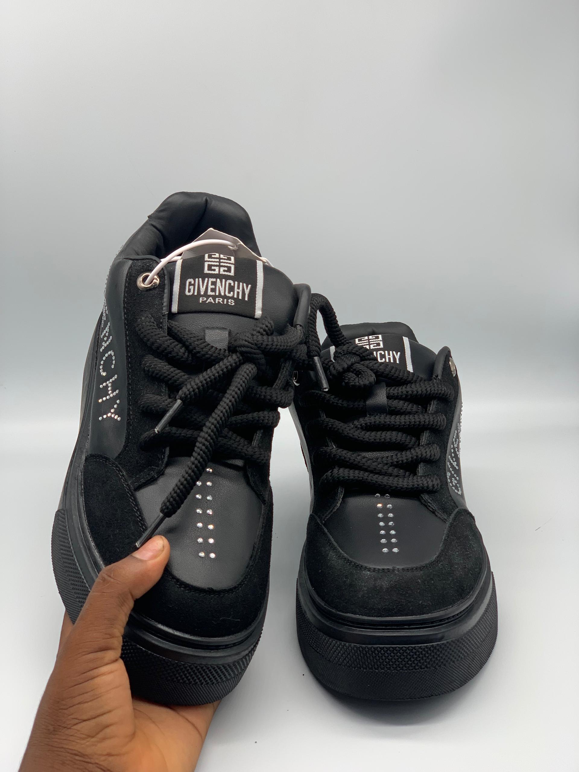 BLACK GIVENCHY SNEAKERS – Icestic Footwear
