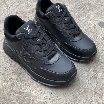 LV sneaker